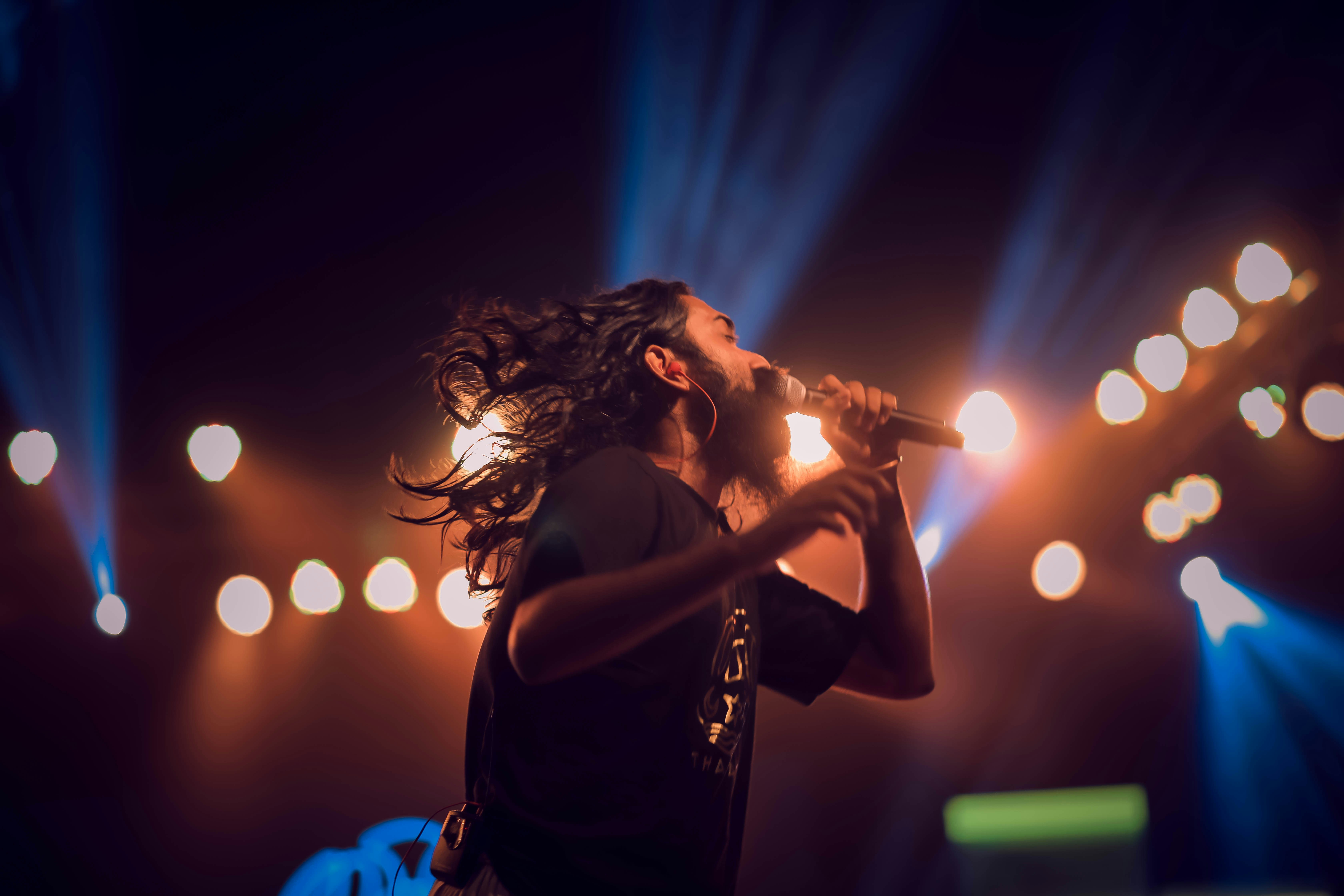 artist performing
